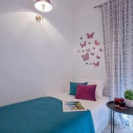 Stylish Suburb With Private Parking & Wifi, Between Centre And Brijuni Pristine Seaside