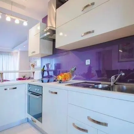 Stylish Suburb With Private Parking & Wifi, Between Centre And Brijuni Pristine Seaside Póla