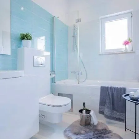 Stylish Suburb With Private Parking & Wifi, Between Centre And Brijuni Pristine Seaside Lejlighed