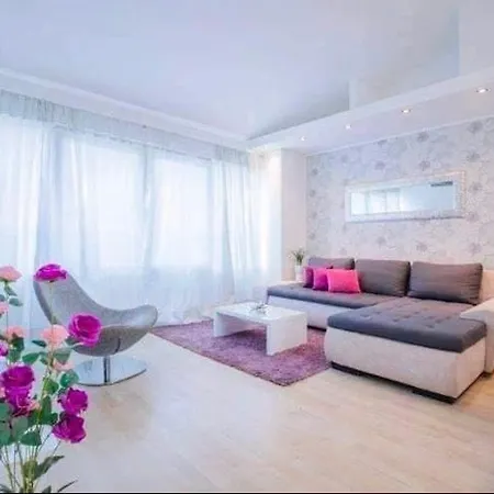 Stylish Suburb With Private Parking & Wifi, Between Centre And Brijuni Pristine Seaside Lejlighed