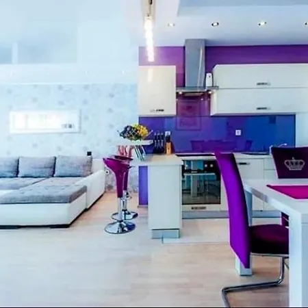 Stylish Suburb With Private Parking & Wifi, Between Centre And Brijuni Pristine Seaside Lejlighed Pula